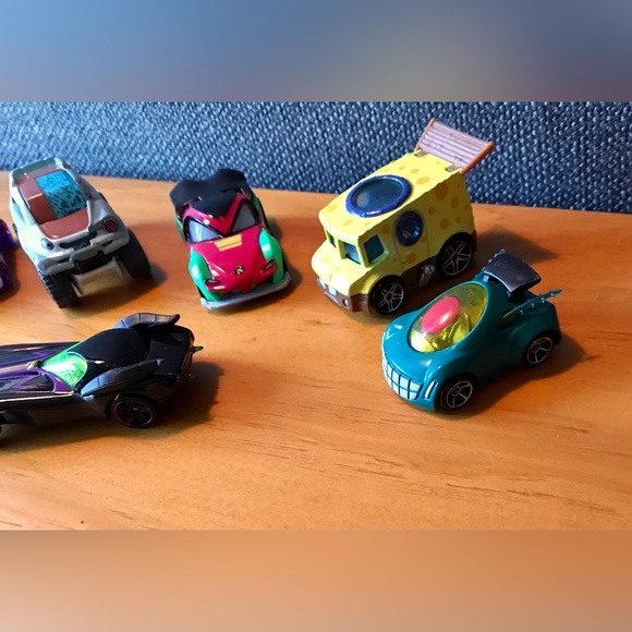 Lot MATTEL Character Cars Teen Titans Go Spongebob Plankton Maleficent Vehicles - Picture 5 of 14